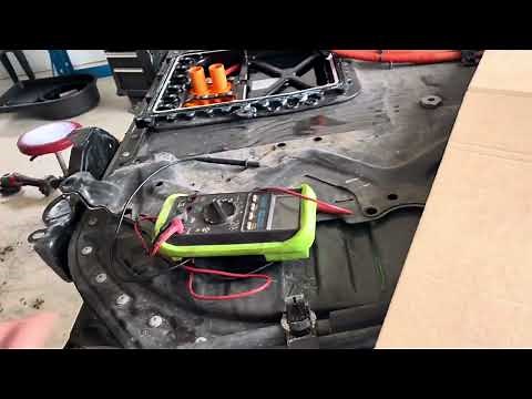 AUDI E-tron battery removal and pyro fuse replacement