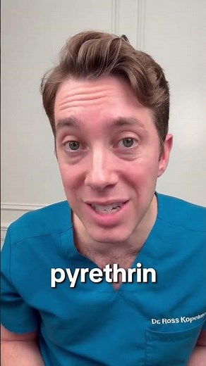 🧠 Struggling With Dandruff? Here’s What Actually Works: