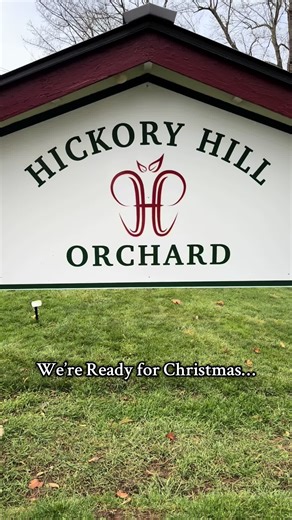 The magic is officially here at Hickory Hill Orchard 🎄✨ This weekend: 🎅 Santa visits Friday–Sunday ☕️ Cocoa & coffee from Rose & Oak Mobile Bar 🌲 Christmas trees, wreaths & holiday greens 🛍 Small Business Saturday savings (announced later this week!) Bring the family, make some memories, and kick off the season with us at HHO ❤️ #HickoryHillOrchard #HickoryHillCT #CTChristmas #CTHolidayEvents #CTwithKids
