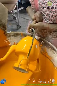 93M views · 330K reactions | Satisfactory Video How to Make a Kettle and to Coat Housewares | Free life | Facebook