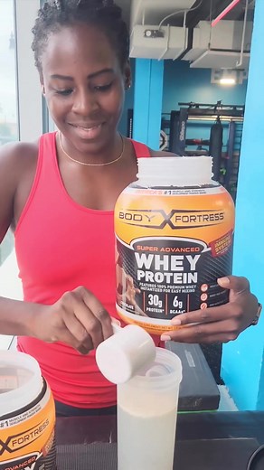 Get Bigger Gains with Body Fortress Whey Protein - 30g Protein, 6g BCAAs