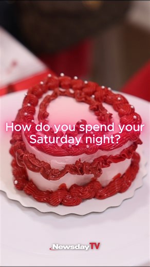 In their other lives, they fly planes, manage Wall Street accounts, work in software and business analysis, study social behavior and broker real estate. On a recent night in Huntington Village, these 18 women — some strangers, some friends and family — came together to do something far more relaxing: learn to decorate cakes to the soulful sounds of contemporary R&B. Get more on the class here: https://nwsdy.li/4qUv43P. . . . #longisland #cake #thingstodo #thingstodoonlongisland | Newsday