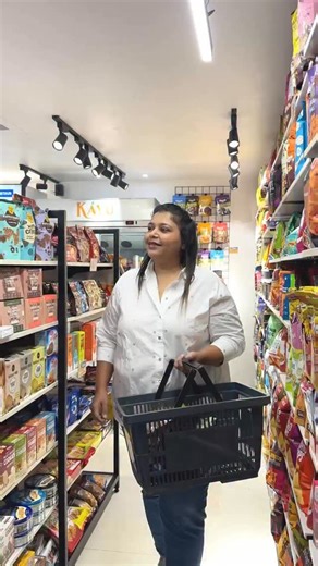 Dr Ruchi Parekh | Food, travel & experiences on Instagram: "Upto 25% discount + extra 5% off your bill. Pune’s first gourmet food store that is 100% vegetarian. You’ll get great discounts on top brands and if you show them this Reel you get an extra 5% off. Here you can not only stock up on all your daily cooking essentials but also discover rare imported products. This is the second outlet of Kayu in Wanowrie and they have a massive product range. You’ll find chocolates In every flavour, tons o