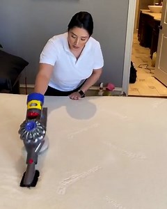 Vanesa's housekeeper hacks are so useful 👏🧼 | LADbible Australia