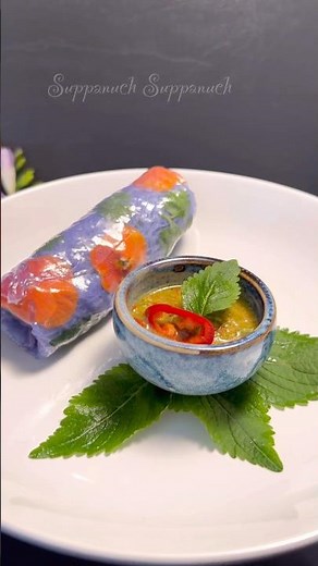วิธีห่อปอเปี๊ยะสดกับดอกไม้กินได้ด้วยแผ่นแป้งเวียดนาม/How to wrap fresh spring rolls with rice paper