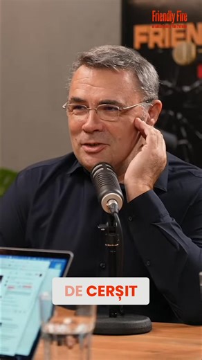66K views · 2K reactions | Ce ziceți? Ați suna în direct? Citim mesajele, interacționăm și cerem Subscribe (ca să creștem comunitatea!) – e normal să vorbim cu voi! Dar visul nostru, care a generat deja o controversă internă, este să trecem de la chat la telefoane live! #FriendlyFire #TelefoaneLive #Interacțiune #Subscribe #Podcast #Comunitate #BCR #EON #MoiseGuran #VladPetreanu | Friendly Fire | Facebook