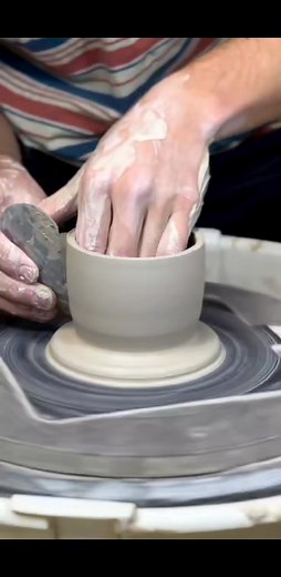 How to make a small planter vase! | Riley O'Neil