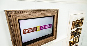 DIY Frame for TV Flatscreen