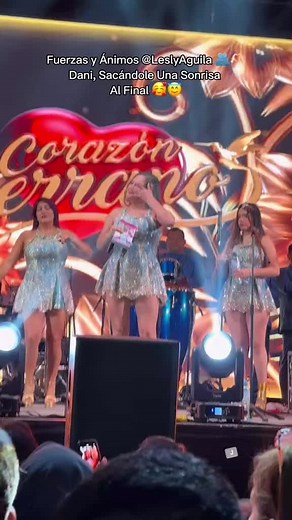 Lesly llora al cantar 'Te Extrañaré' con Corazón Serrano