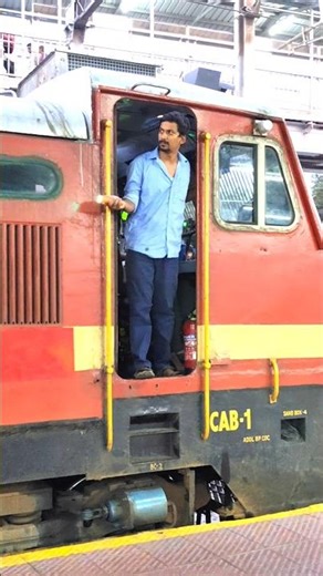 Assistantlocopilot indianrailway's responsible job 👮 #locopilot #pilot #railway #service #ytshorts