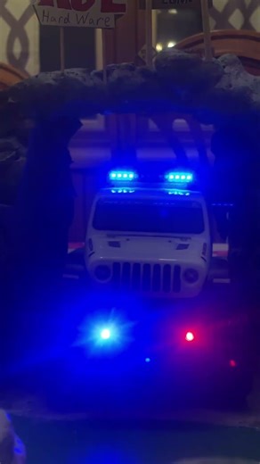 Scx24 Gladiator Police lights mods!