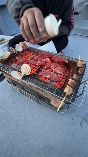 サワラの待ち時間の船上バーベキューが最高すぐる