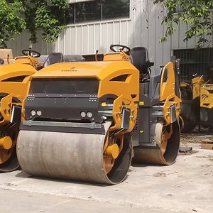 [Hot Item] 5 Ton Vibratory Road Roller Ride on Compactor Factory Direct Sale Roller Compactor Machine