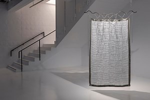 🦋 What are butterflies doing at #Espai13? 💥 The current exhibition Butterfly Logic addresses neurodivergence and questions psychiatric disciplinary systems, but let artist Inari Sandell explain all of that themselves in this new interview! ➡️ Visit the exhibition until 7 July: www.fmirobcn.org/butterfly-logic #EnsAcompanyaremEspai13 #FundacióMiró #JoanMiró #Museums #Barcelona #EmergentArt | Fundació Joan Miró