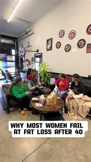 Most of us were never taught fitness and nutrition in a way that actually fits our lifestyle. Instead, society teaches us to chase the outcome / lose weight, look a certain way, shrink ourselves. Many of us have spent years chasing that result, only to feel like we’re still falling short. So we do what we were told: 🚫More cardio. 🚫More time in the gym. 🚫Counting calories… without ever really understanding why things work. But the piece most people were never taught is macros. Macros are what