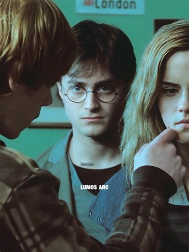 Harry Potter || Shameless 👀 #shorts #harrypotter #hogwarts #ronweasley #hermionegranger #romione