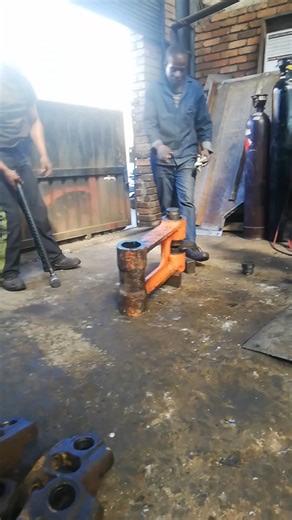 PLEASE SQUINT 😱 DURING THROWING HEAVY HAMMER TO REPAIR EXCAVATOR'S END BOSS IN MECHANICAL WORKSHOP