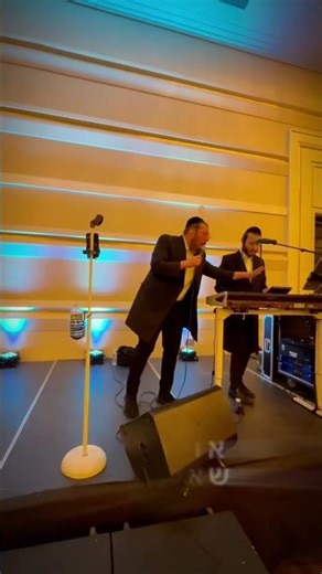 ⁠‪@kalmeyschwartz‬ 🎤 • ‪@yoiny‬ 🎹