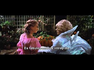 La Cenicienta: Helena Bonham Carter (El Hada Madrina)