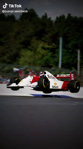 4K Live Wallpaper - F1 Racing in Motion