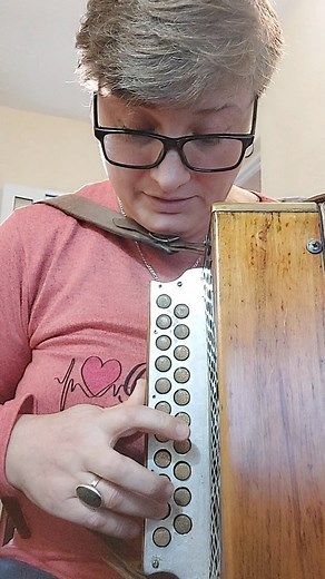 2.2K views · 5K reactions | #aprendiendoacordeon El Canguí - parte 1 #acordeon #chamame #accordion #tutorial #música #music #aprender #marciamuller | Marcia Müller | Facebook