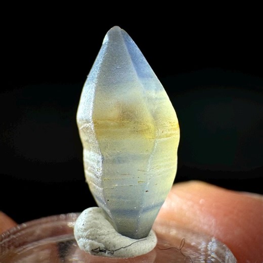 Ceylon Sapphire | Natural Bi-color Blue Crystal, Uncut Raw Sapphire, Mineral Specimen From Sri Lanka - Etsy Canada