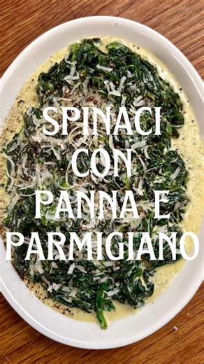 Spinaci con Panna e Parmigiano: Un Classico Italiano