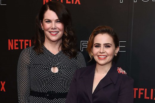 Mae Whitman announces she's pregnant with 'Parenthood' cast reunion