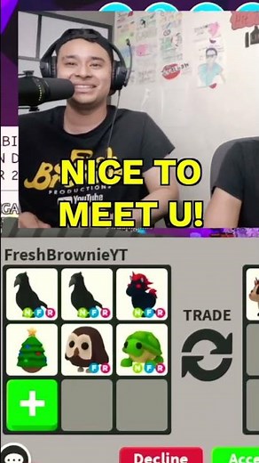 Crazy Neon Crow Trade in Adopt Me Roblox!