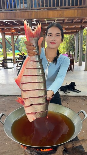 Crispy on the outside, soft and juicy on the inside—this fried fish is the kind of recipe that makes everyone run to the table. Let’s cook something amazing together! | Think to eat