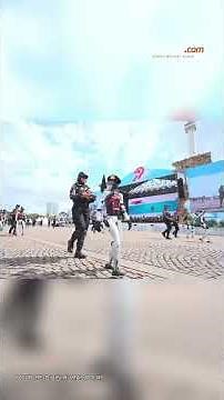 Momen "Ropi" Si Robot Polisi Hormat ke Prabowo...
