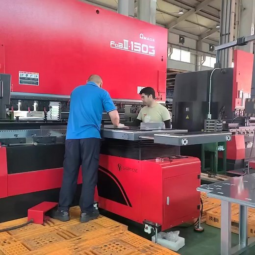 22K views · 98 reactions | Press Brake Sheet Follower,Sheet Follower Match Amada Mobile/Whatsapp/We-chat:0086-13771480707 Email:sales@chinasmartcnc.com Website:https://www.chinasmartcnc.com | Wuxi Smart CNC Equipment Group Co.,LTD | Facebook