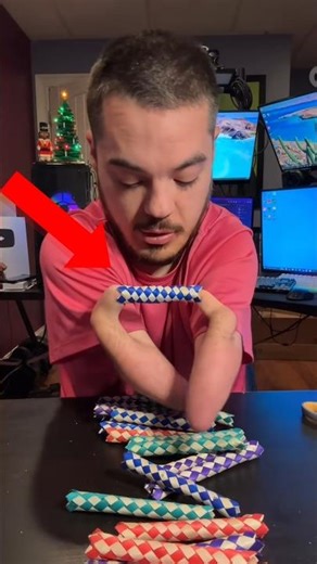 The ONLY Way To Escape A Finger Trap! 😨 #shorts