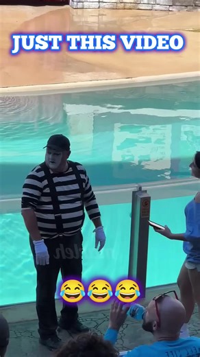 Tom the Mime's SeaWorld Performance Delight