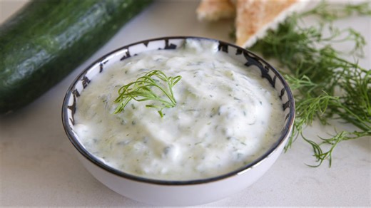 Quick and Easy Tzatziki Sauce Recipe