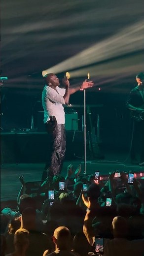 Seal - Love’s Divine (live in Budapest, 2026)