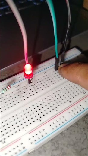 LED multiple modes control using button and Ardunio UNO 😀👍 #arduino #arduinoproject #viral #coding