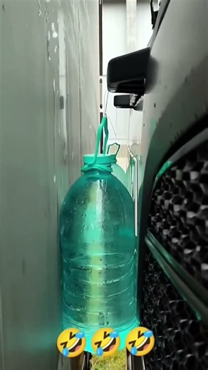 No mirror? No problem! 😂🚛💡