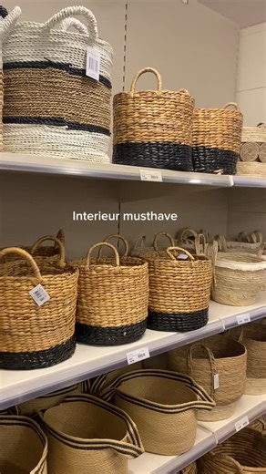 Leen Bakker on Instagram: "Musthave manden! 🤩 Begin het jaar georganiseerd met onze decoratieve opbergmanden 🤍 Stijlvol én praktisch voor elk interieur. Shop nu 2e halve prijs! 🛒 Tag iemand die dit ook handig zou vinden & save voor later! #leenbakker #opbergmanden #manden #decomanden #interieur #interieurinspiratie #interieurstyling #wonen #opbergers #opruimtips"