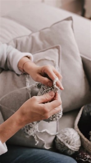 We still have spots for this Saturday's Continental Knitting 101 workshop, happening from from 2-4pm. In this workshop, you'll learn: 淋 Continental knit and purl stitches 淋How to breeze through seed stitch + ribbing 淋The foundations for two-handed color work + Fair Isle Be sure to snag a seat and start upping your knitting prowess! | Monarch Knitting | Facebook