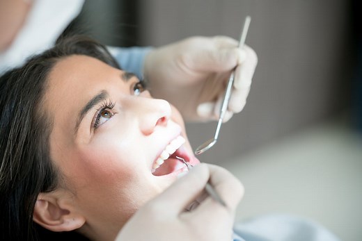 Abcès, infection : quels antibiotiques pour les dents ?
