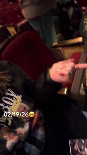 Authentic Moments in Performance: A Behind-the-Scenes Look