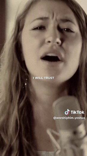 Trust In You by Lauren Daigle – Gospel Worship Song
