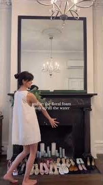How to Create a PRO Floral Mantel Arrangement at Home 🏡✨ #shorts