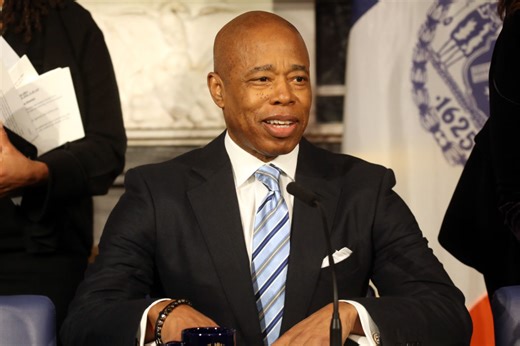 Mayor Adams Expands Free Swim Lessons in Push for Family-Friendly NYC