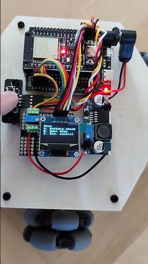 3 wheel omni robot, first run... #esp32 #micropython #robots #mobilerobots #robot #arduino #robotics