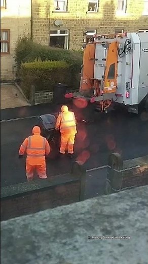 Rat jumps out of bin and scares garbage man