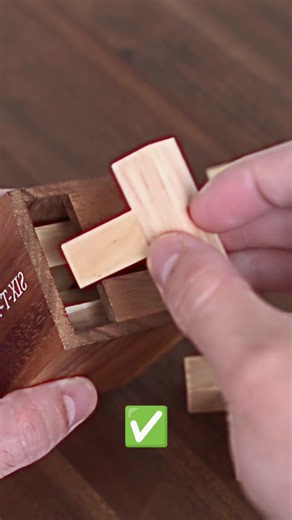 🧠#puzzlebox ..&..How get money in bottle 👀🙏#puzzle #riddle #puzzlebox