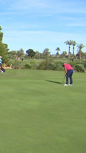 🏆 2025 Winning Moments | Jamie Donaldson Next in our 2025 recap is a breakthrough victory for Ryder Cup star Jamie Donaldson at the Champions UK plc European Senior Masters, hosted by Peter Baker, in September 🇪🇸 Playing in his second Legends Tour start after turning 50, the Welshman overturned a four-shot deficit with a superb final-round 67 at La Manga Club to finish at -11, edging a tightly packed leaderboard. A winning debut season moment for a proven champion 👏 #euLegendsTour #WinningMo