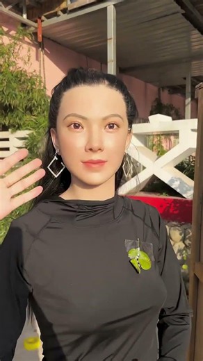 Custom-made motion beauty wax figure, indistinguishable from real
